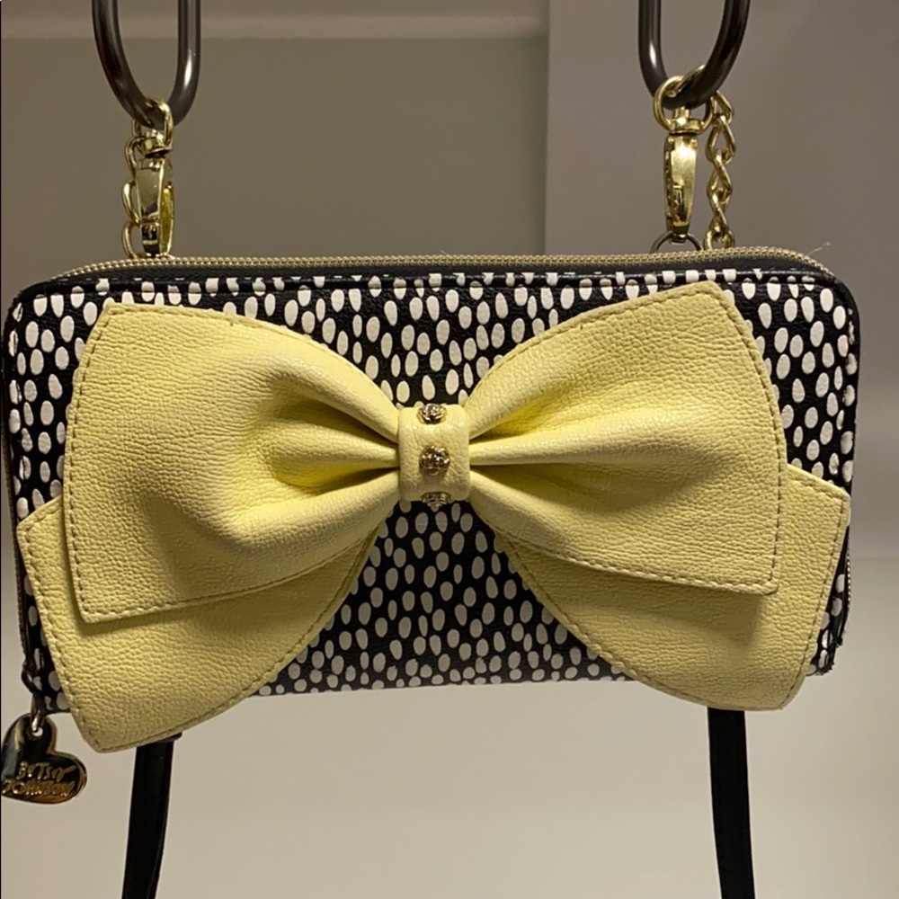 Betsey Johnson crossbody wallet